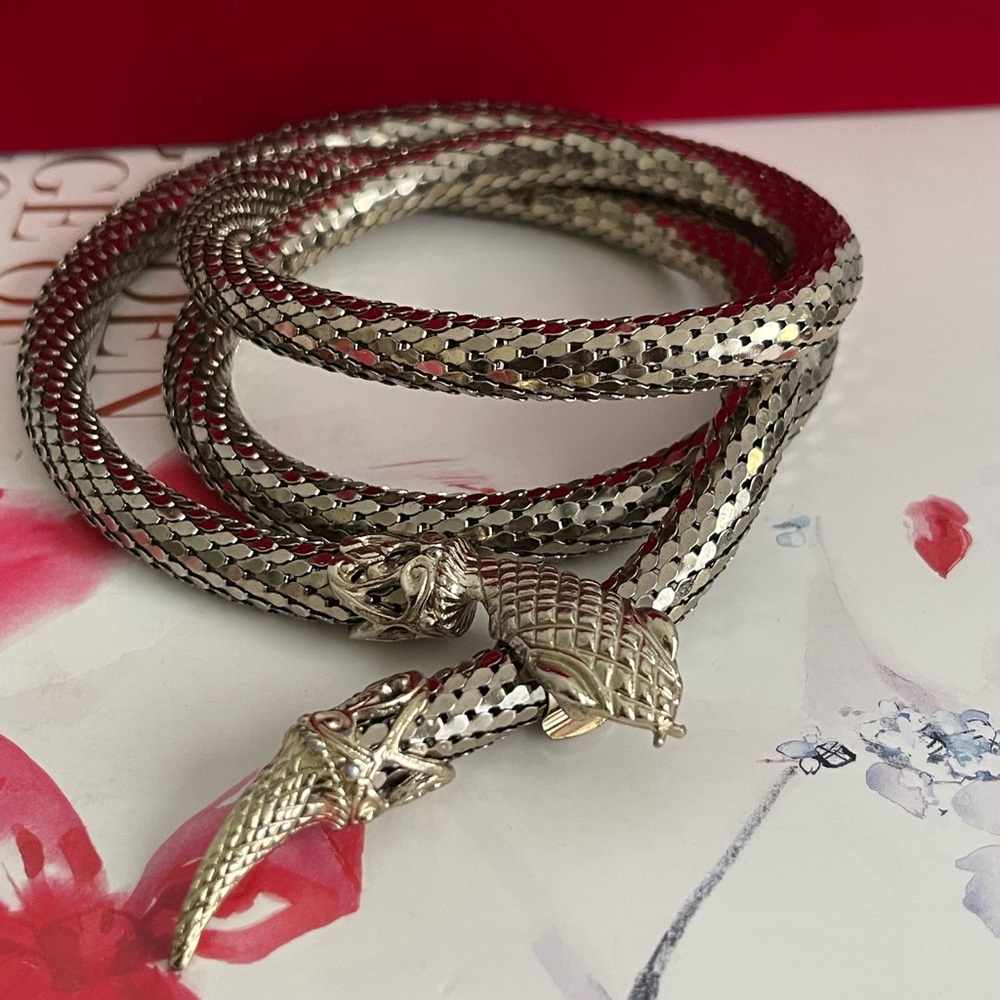 Vintage 60’s WHITING & DAVIS Gold Tone Mesh Snake Belt/ Necklace - Picture 13 of 16